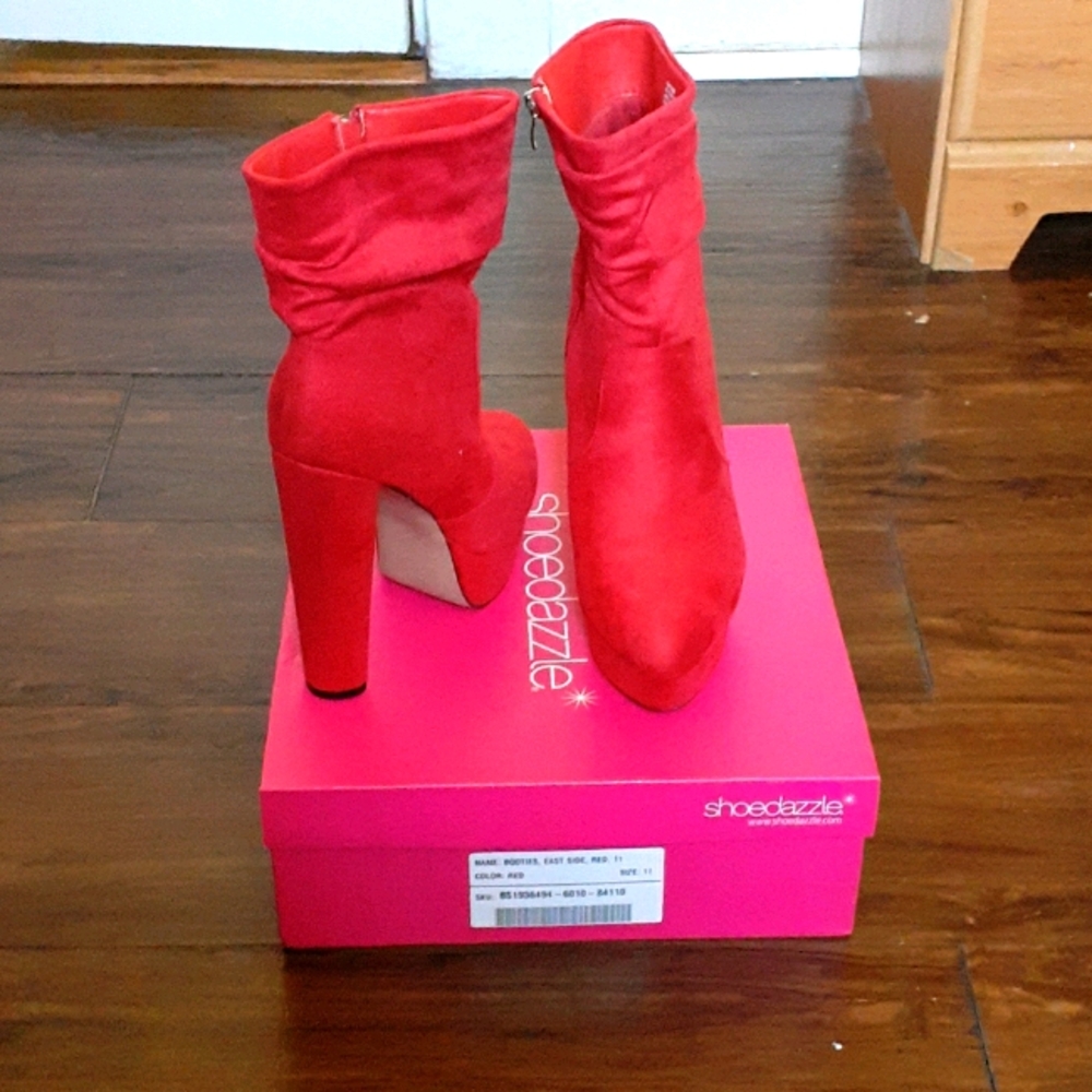Shoesazzle "Eastside" platform heeled booties 😍